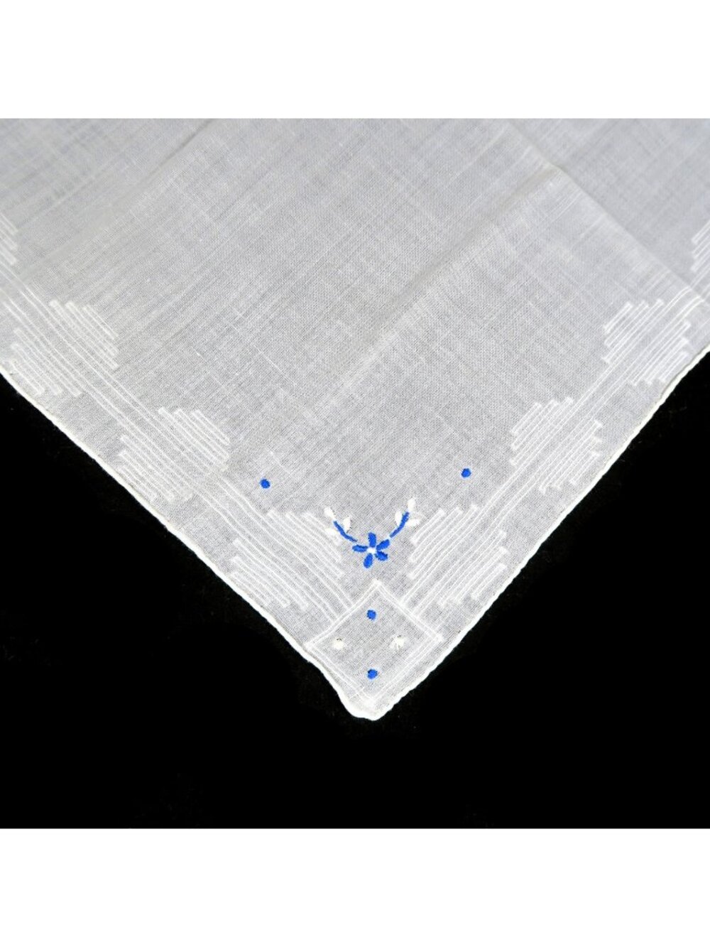 Vintage Hand Embroidered Hankie - Art Deco Geometric Border & Blue Florals